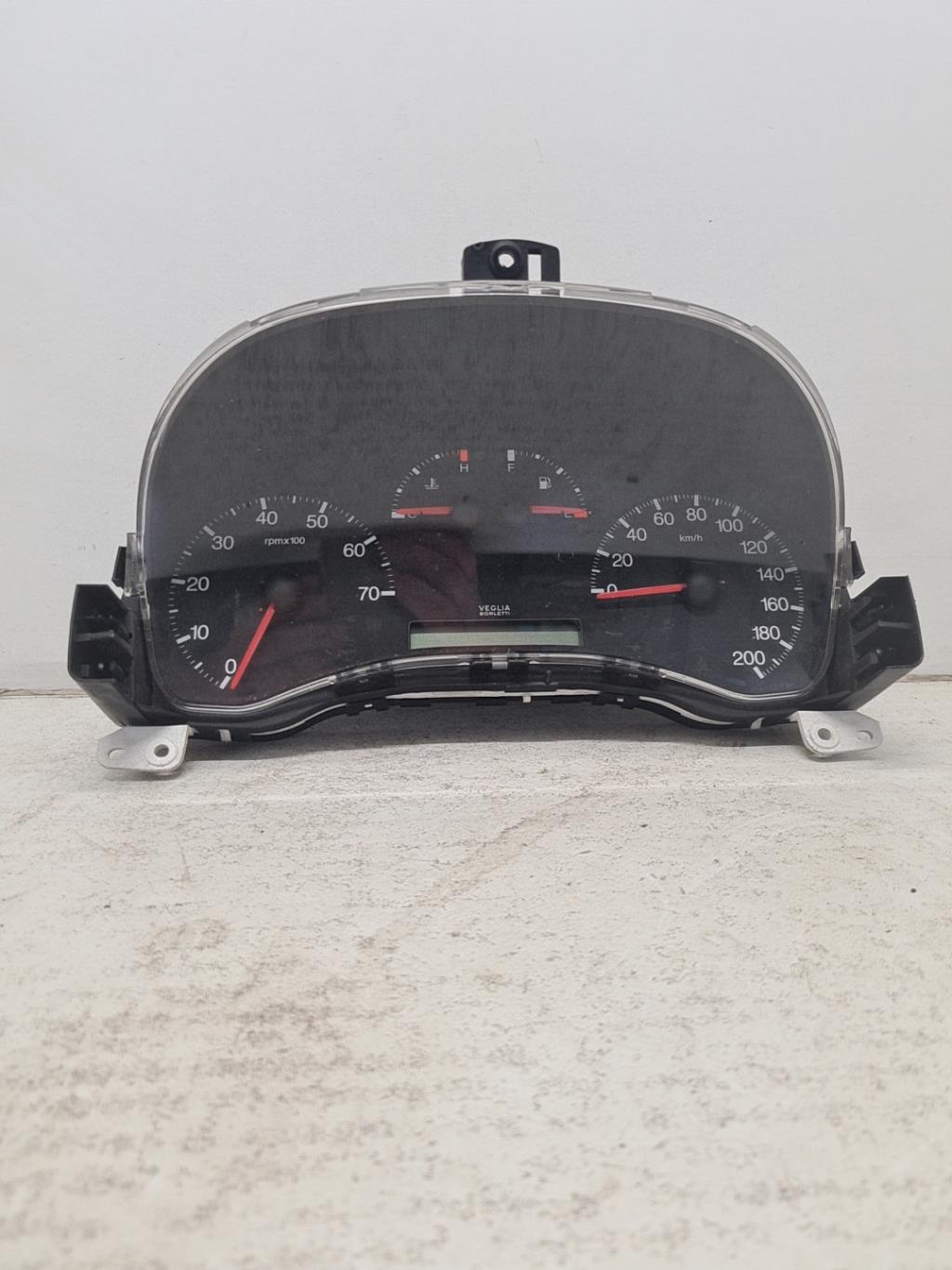 Compteur FIAT PUNTO 2 PHASE 1 Essence - 1