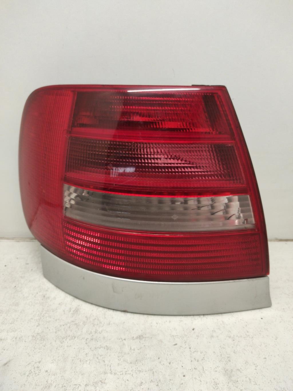 Feu arriere principal gauche (feux) AUDI A4 1 PHASE 1  - 1