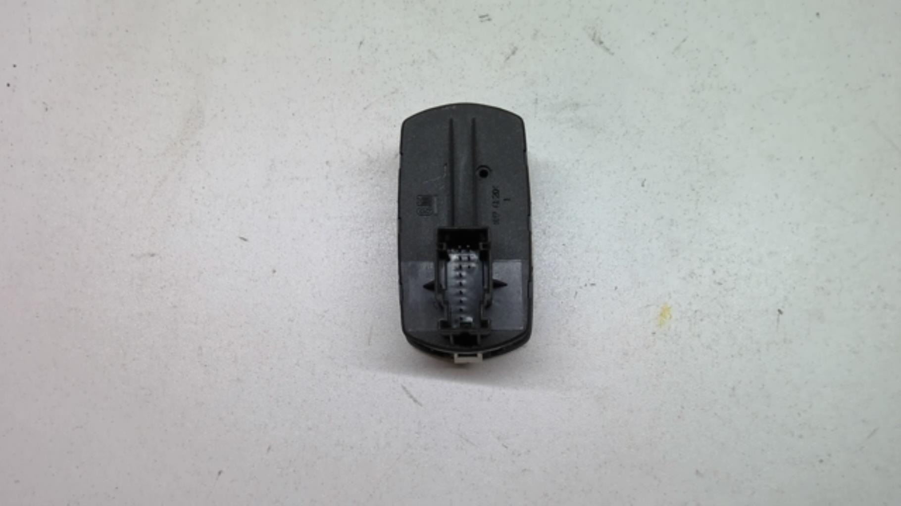 Interrupteur de leve vitre OPEL CORSA D PHASE 1 Diesel - 1