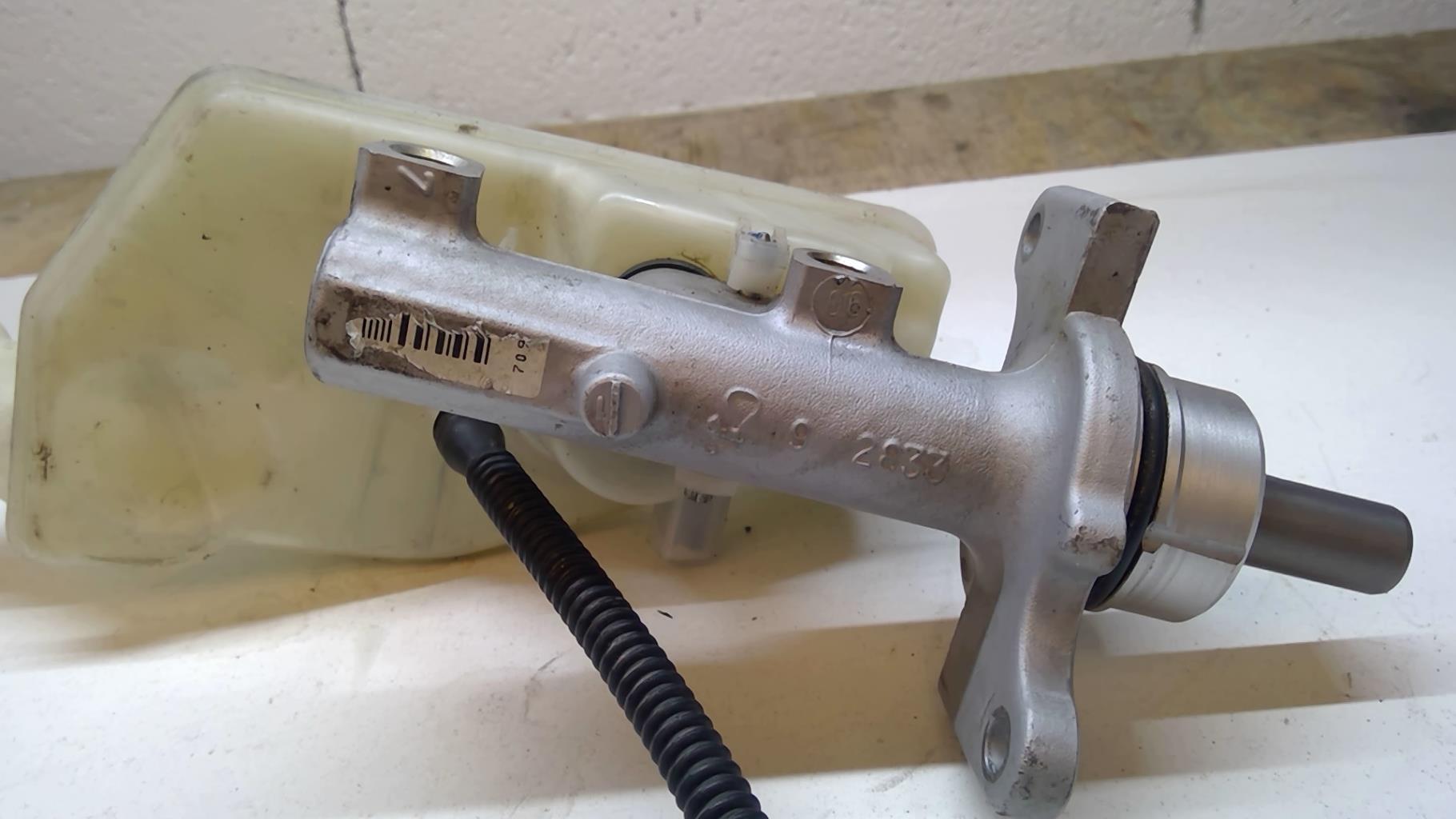 Maitre cylindre (freinage) CITROEN C 2  - 1