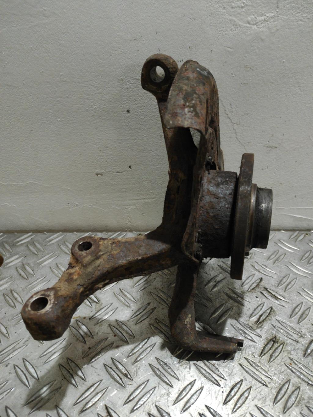 Moyeu avant gauche SEAT TOLEDO  - 1