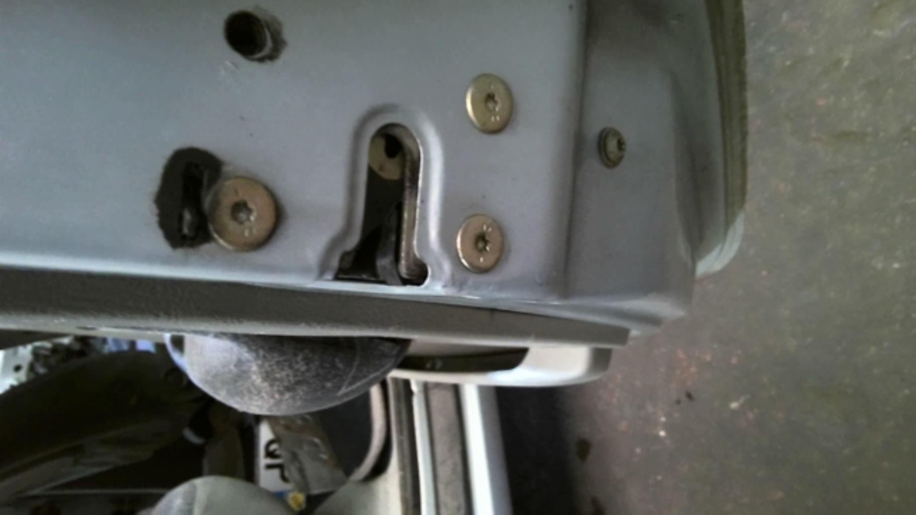 Serrure arriere droit RENAULT SCENIC 1 PHASE 2 Essence - 1