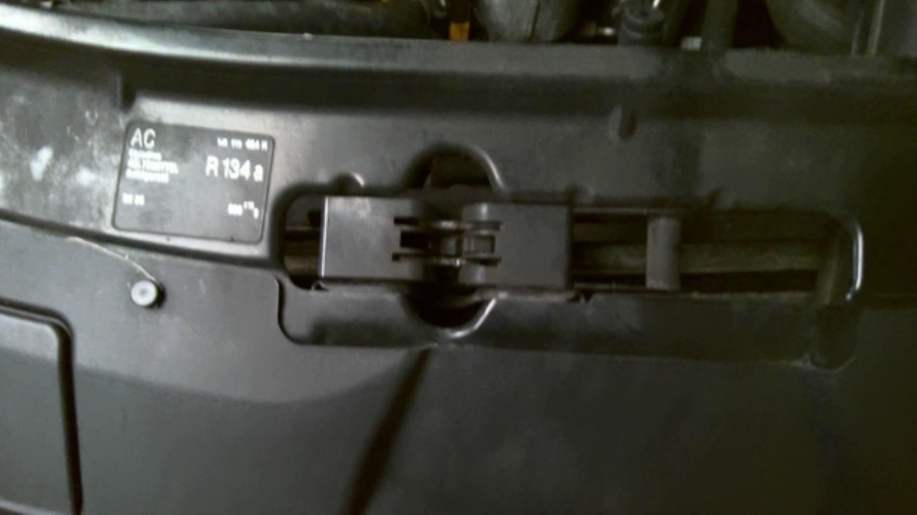 Serrure de capot SKODA ROOMSTER  - 1