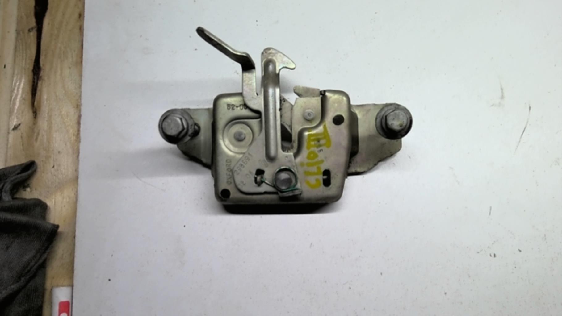 Serrure de capot RENAULT CLIO 3  - 1