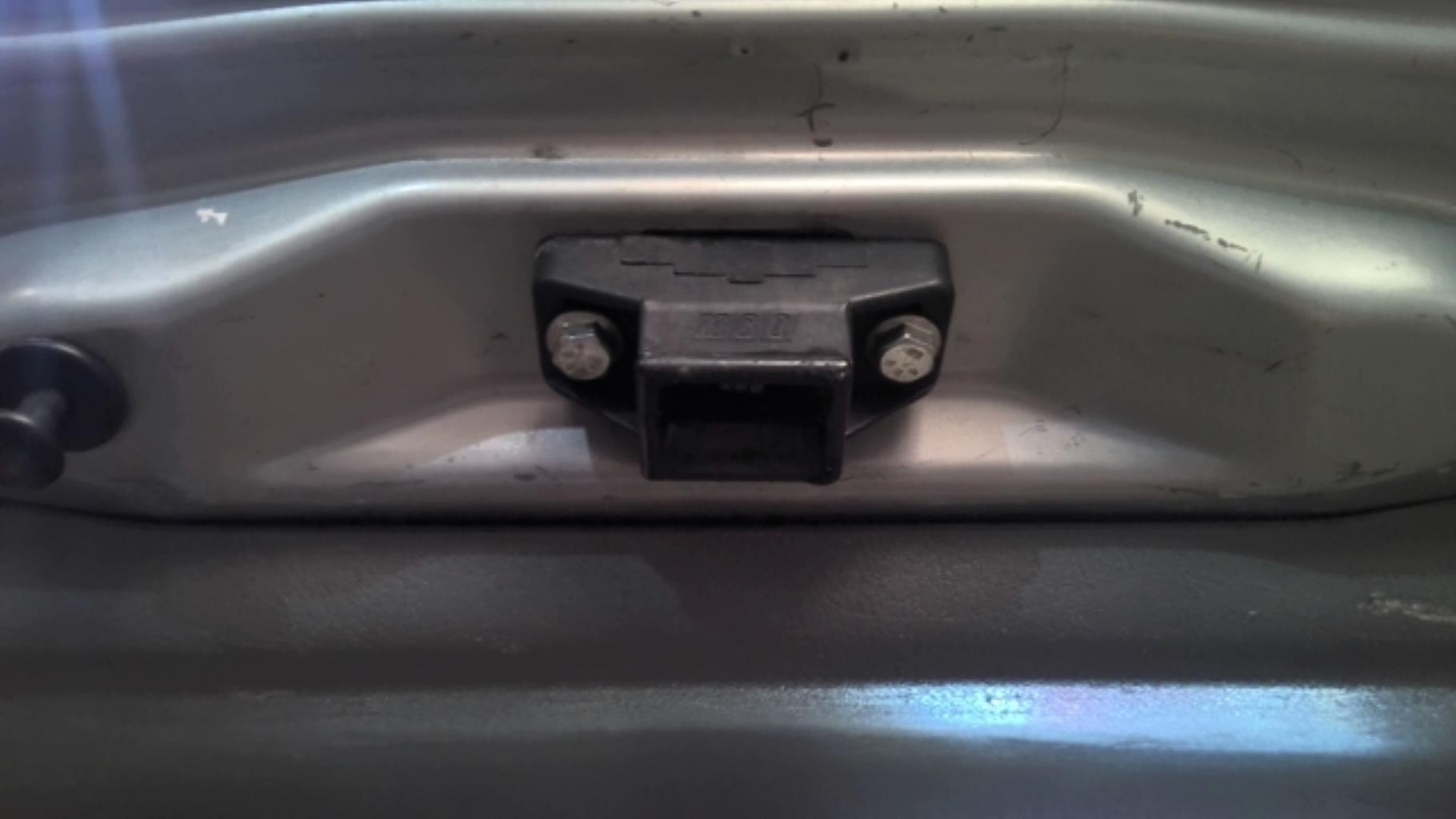 Serrure de coffre RENAULT SCENIC 1 PHASE 2 Essence - 1