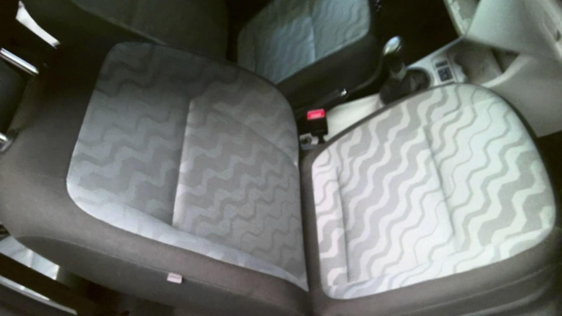 Siege avant droit SKODA ROOMSTER  - 1