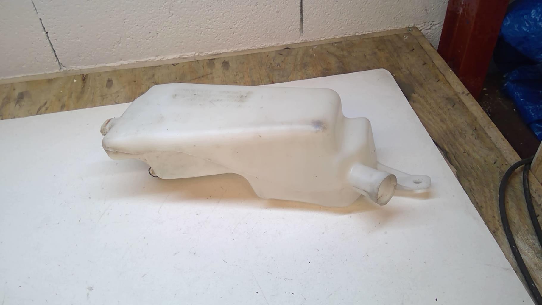Vase de lave glace RENAULT MODUS  - 1