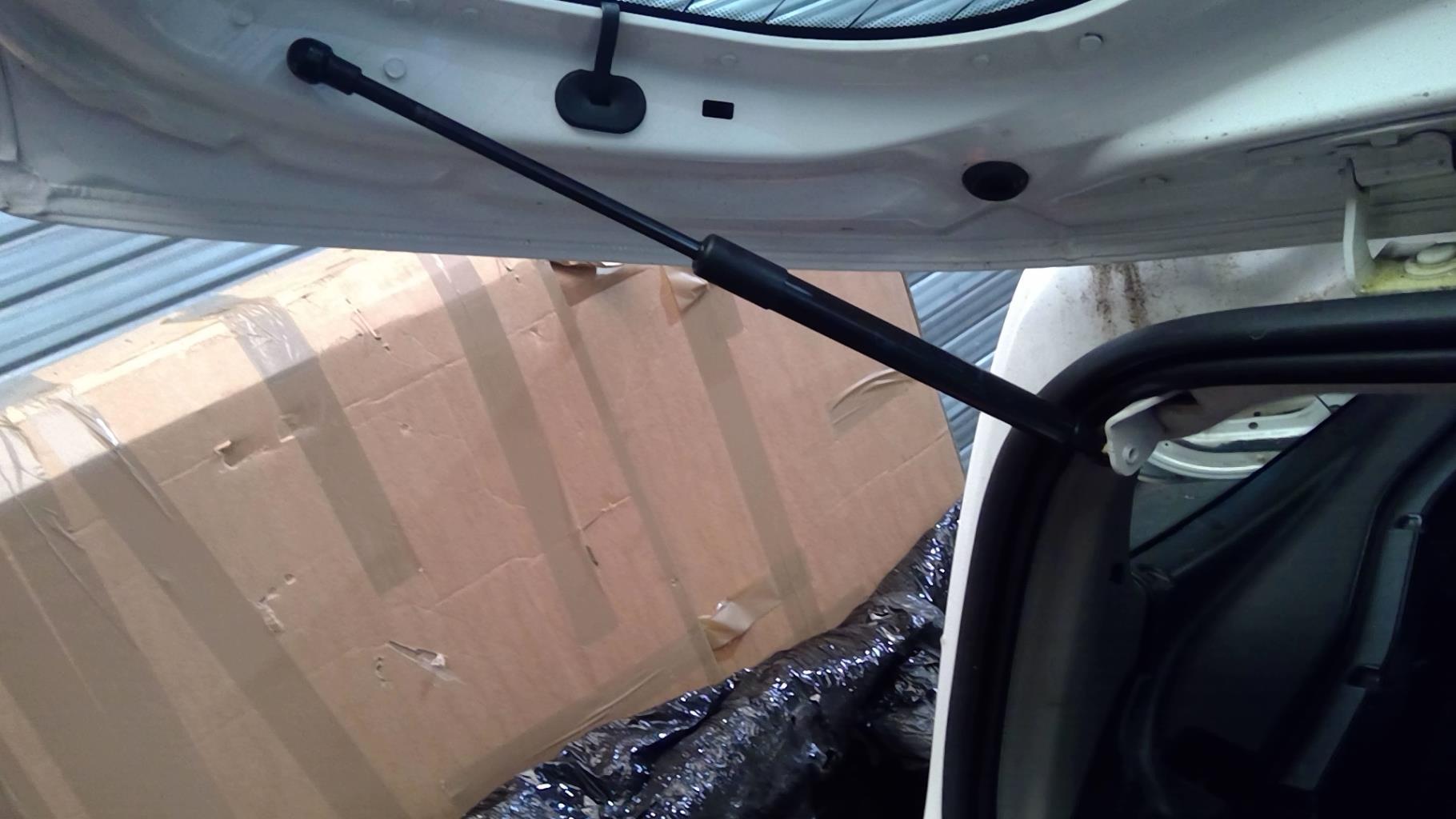 Verin de coffre RENAULT TWINGO 2 PHASE 1 Diesel - 1