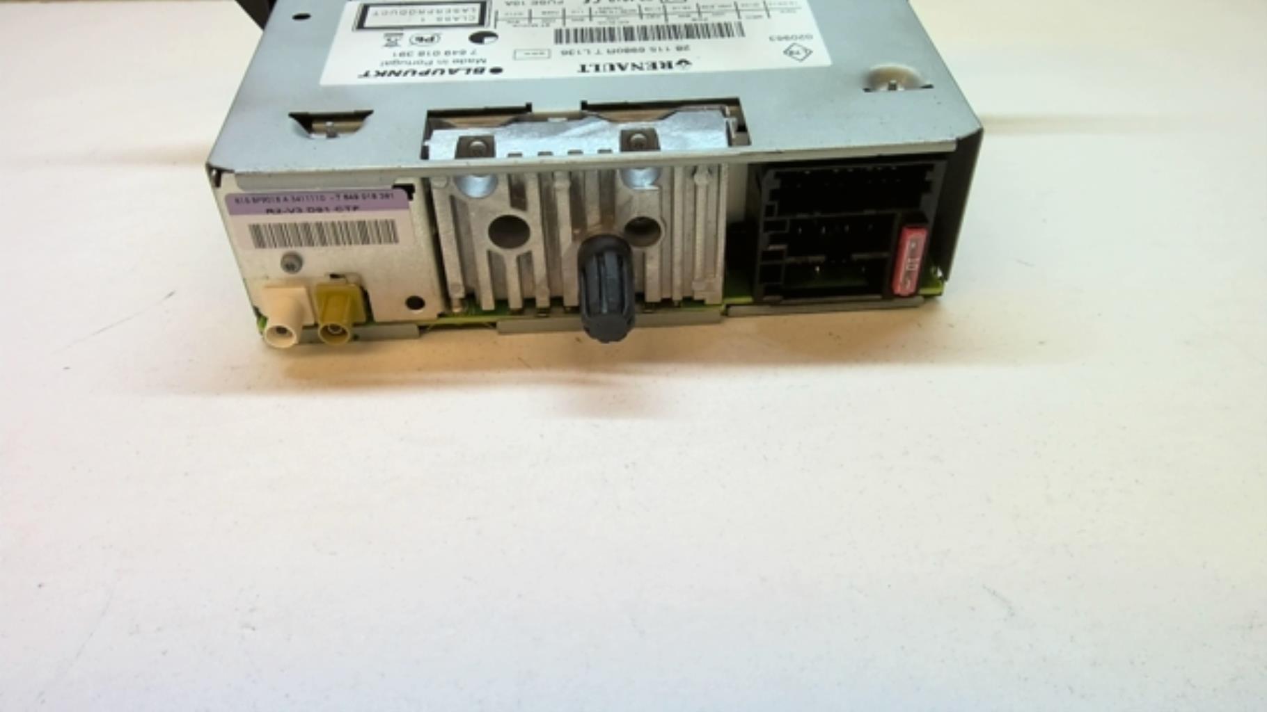 Autoradio RENAULT LAGUNA 3 PHASE 1 BREAK Diesel - 1