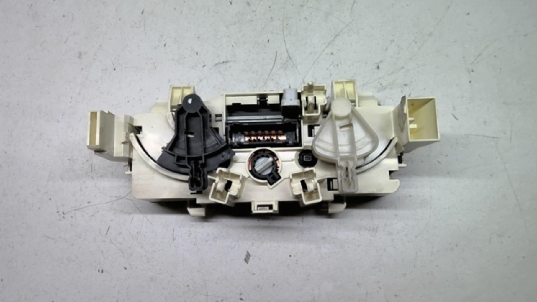 Commande chauffage CITROEN C3 1 PHASE 1 Essence - 1