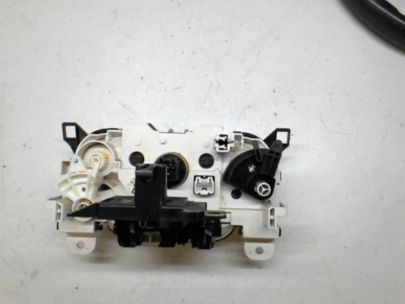 Commande chauffage MAZDA 2 2 PHASE 1 Diesel - 1