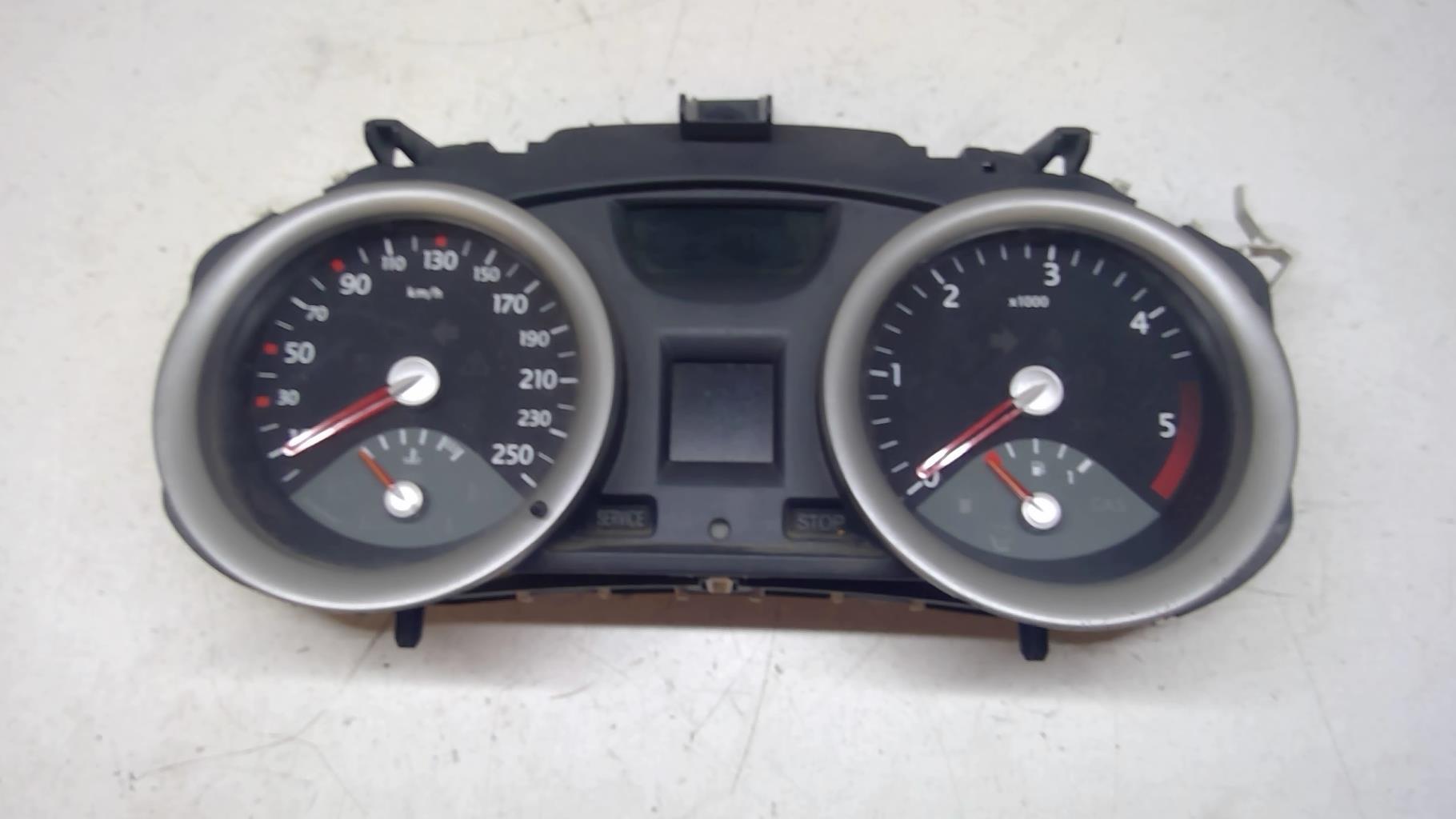 Compteur RENAULT MEGANE 2 PHASE 1 BREAK Diesel - 1