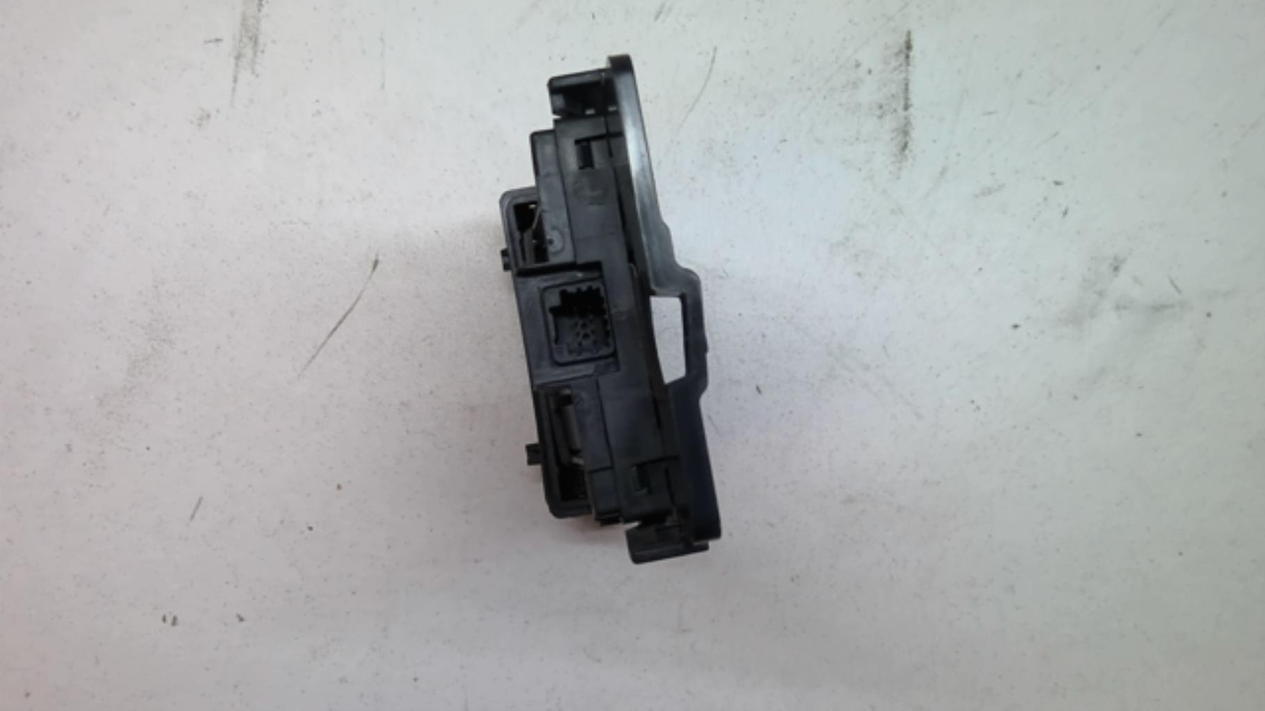 Lecteur de carte (neiman) RENAULT LAGUNA 3 PHASE 1 BREAK Diesel - 1