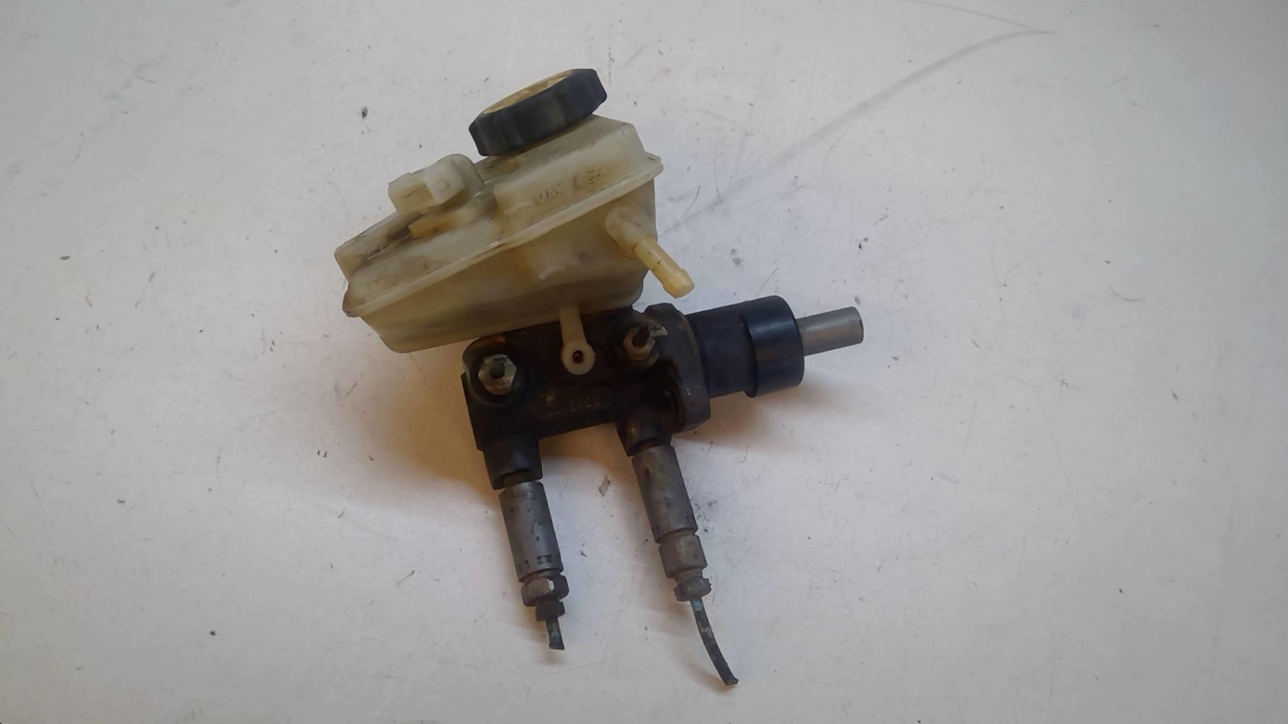 Maitre cylindre (freinage) FORD MONDEO 1 Essence - 1
