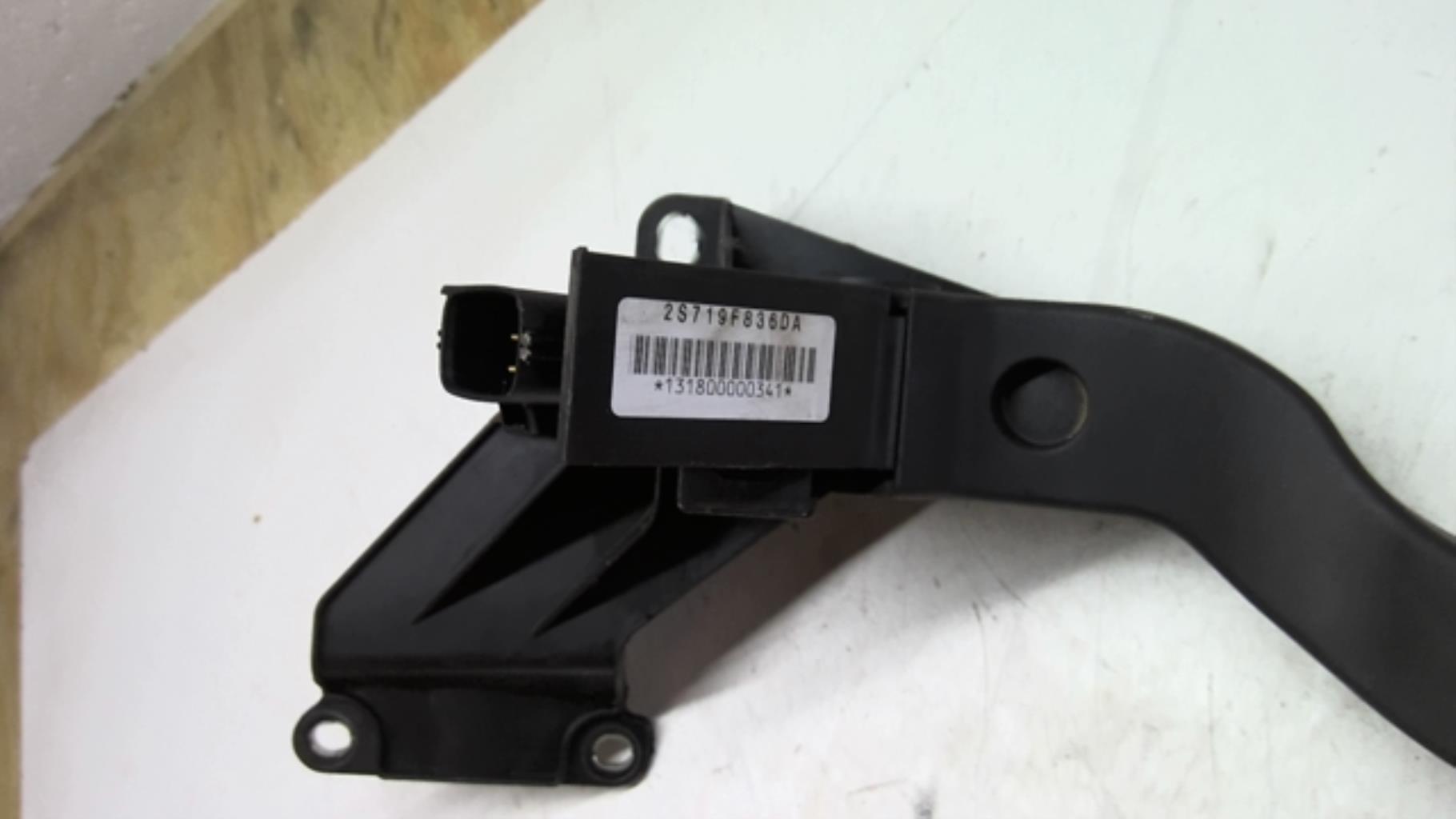 Pedale d'accelerateur FORD MONDEO 2 Diesel - 1