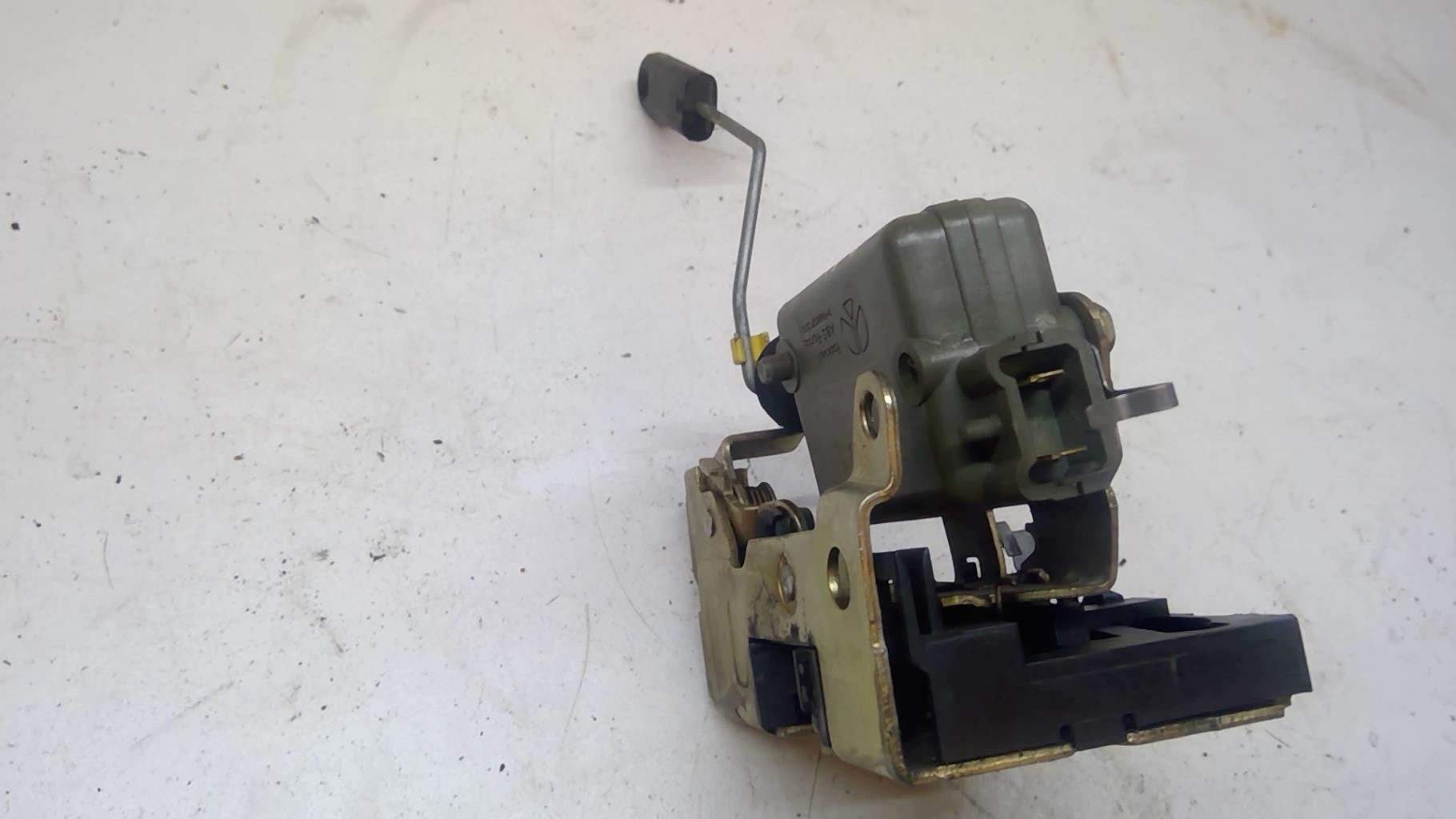 Serrure avant gauche RENAULT MASTER 2  - 1