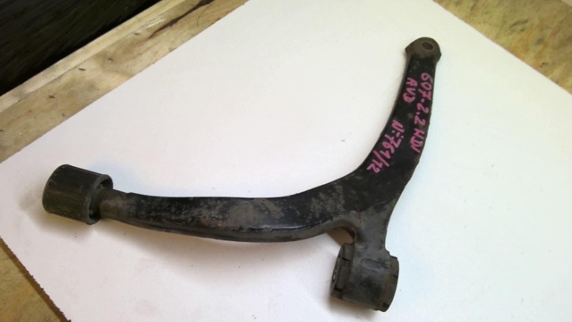 Triangle avant droit PEUGEOT 607 Diesel - 1