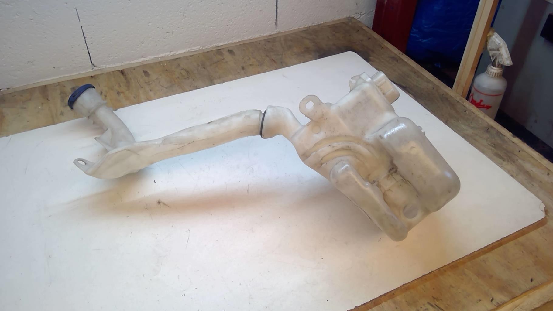 Vase de lave glace PEUGEOT 207  - 1