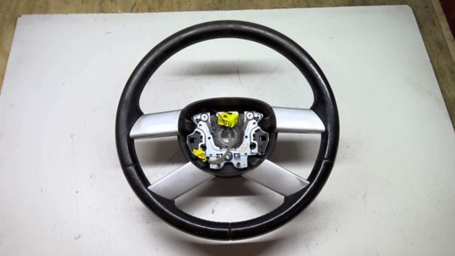 Volant VOLKSWAGEN POLO 4 PHASE 1 Essence - 1