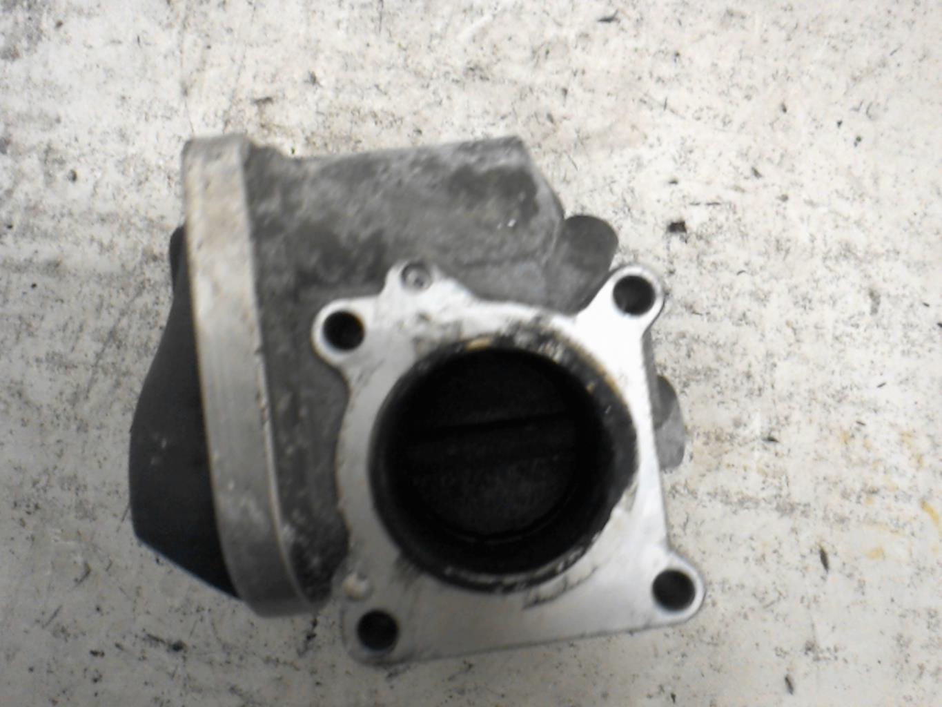 Boitier papillon VOLKSWAGEN POLO 4 PHASE 1 Essence - 1