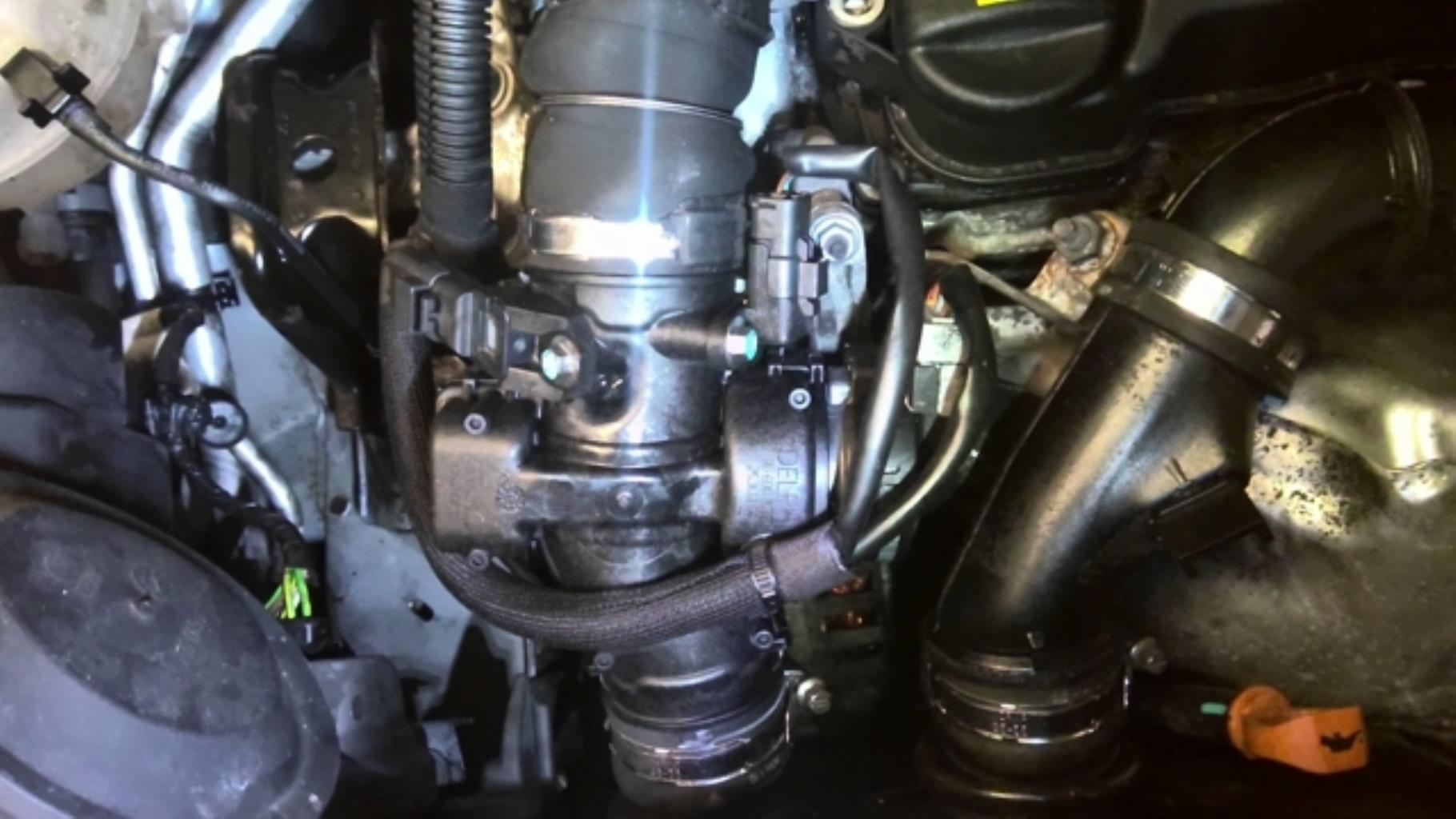 Boitier papillon CITROEN C3 PICASSO PHASE 1 Diesel - 1