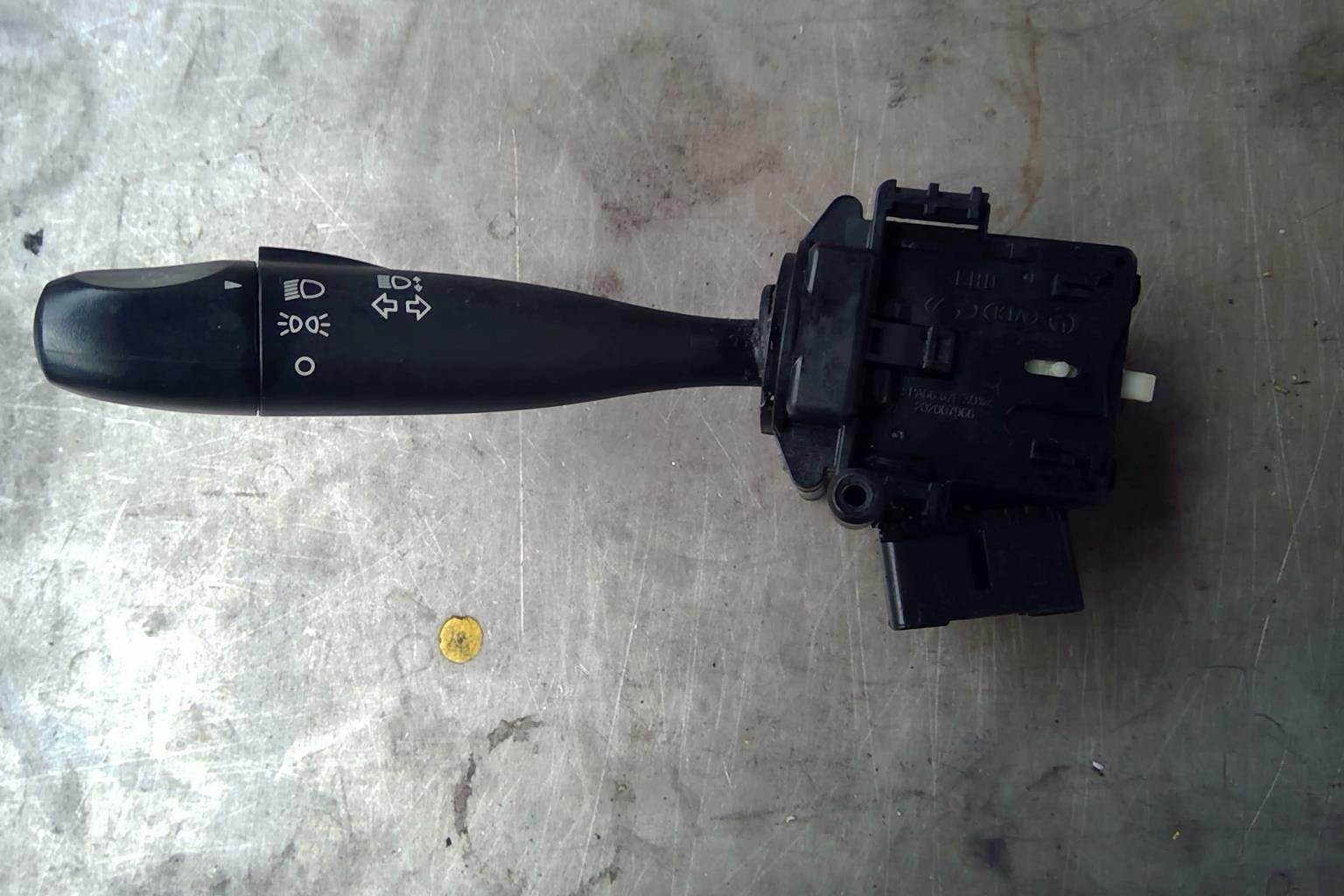 Commande de phare HYUNDAI I 10 1 PHASE 2 Essence - 1