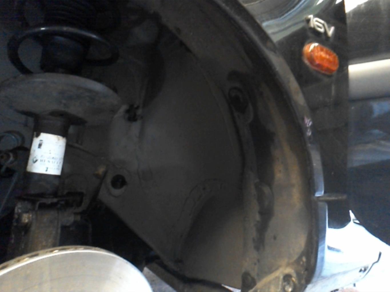 Pare boue avant gauche RENAULT TWINGO 1 PHASE 3 Essence - 1