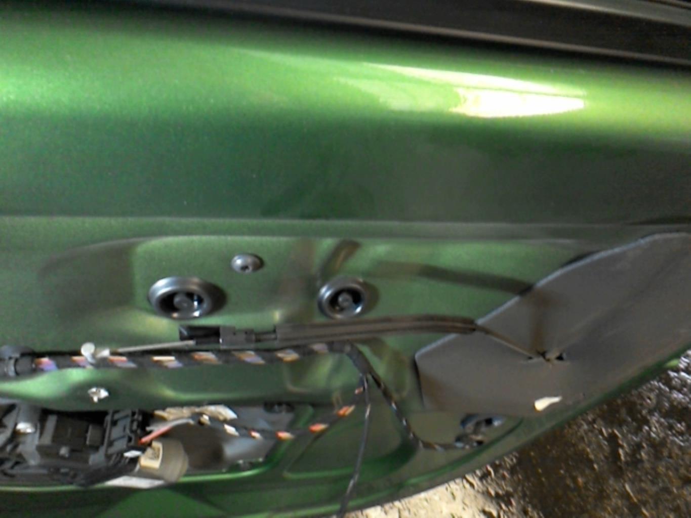 Serrure avant droit SKODA FABIA 2 PHASE 2 Diesel - 1