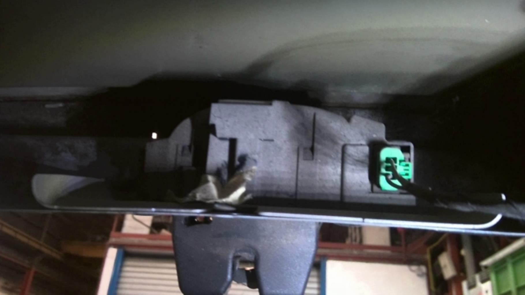 Serrure de hayon CITROEN C3 PICASSO PHASE 1 Diesel - 1