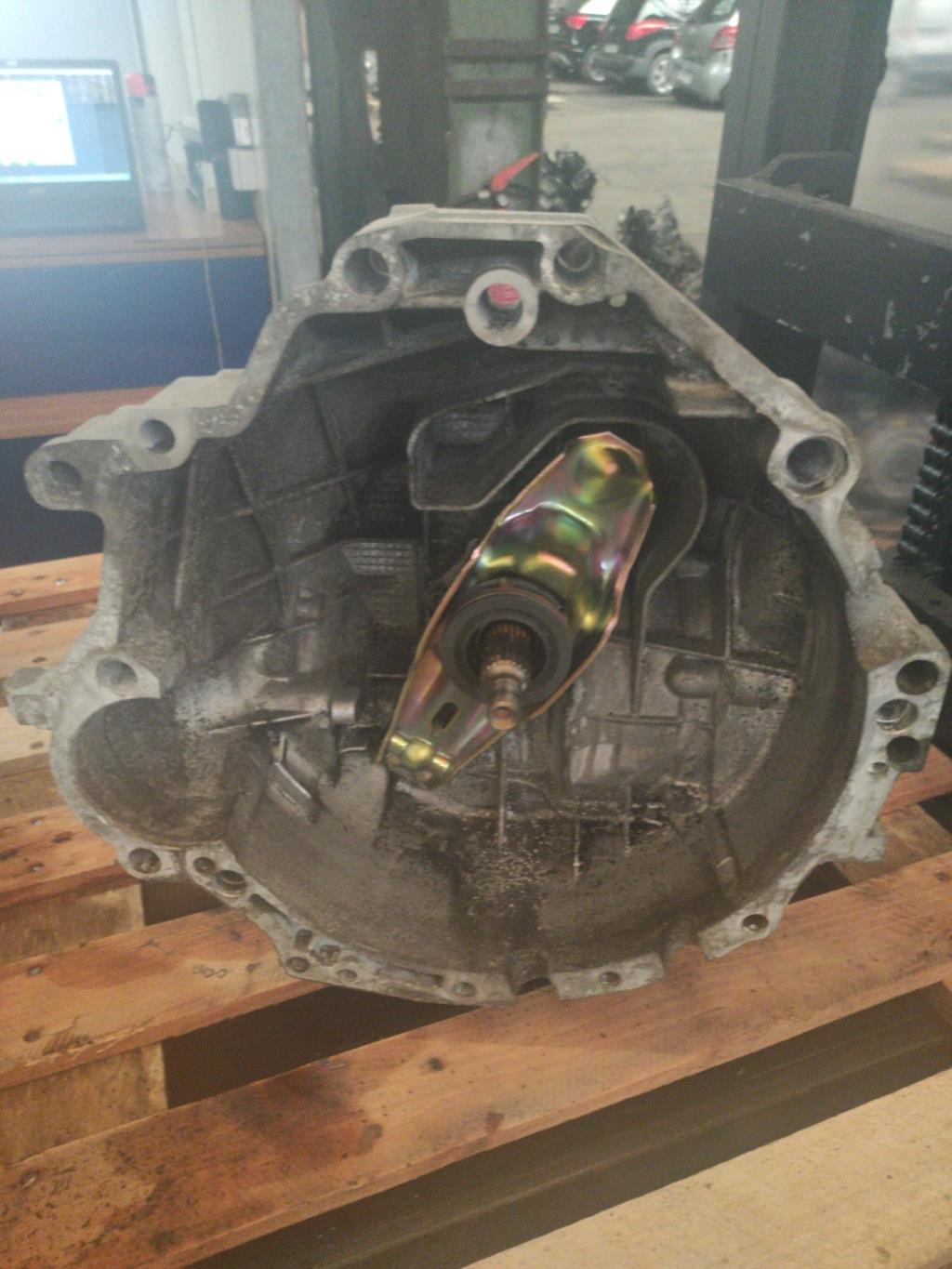 Boite de vitesses VOLKSWAGEN PASSAT 4 PHASE 2 Essence - 1