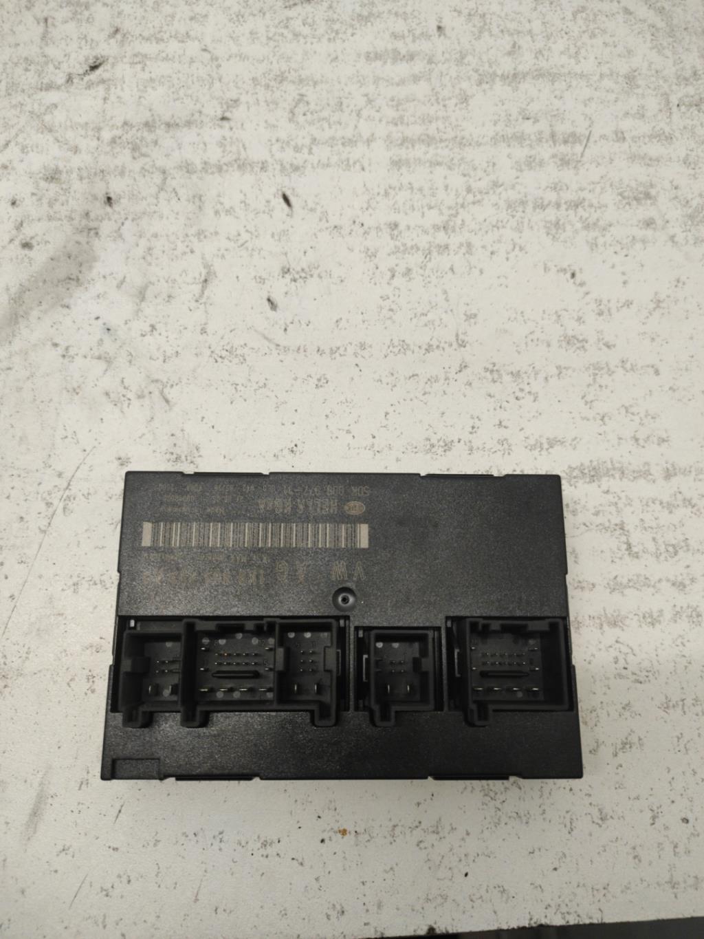 Boitier de centralisation VOLKSWAGEN TOURAN 1  - 1