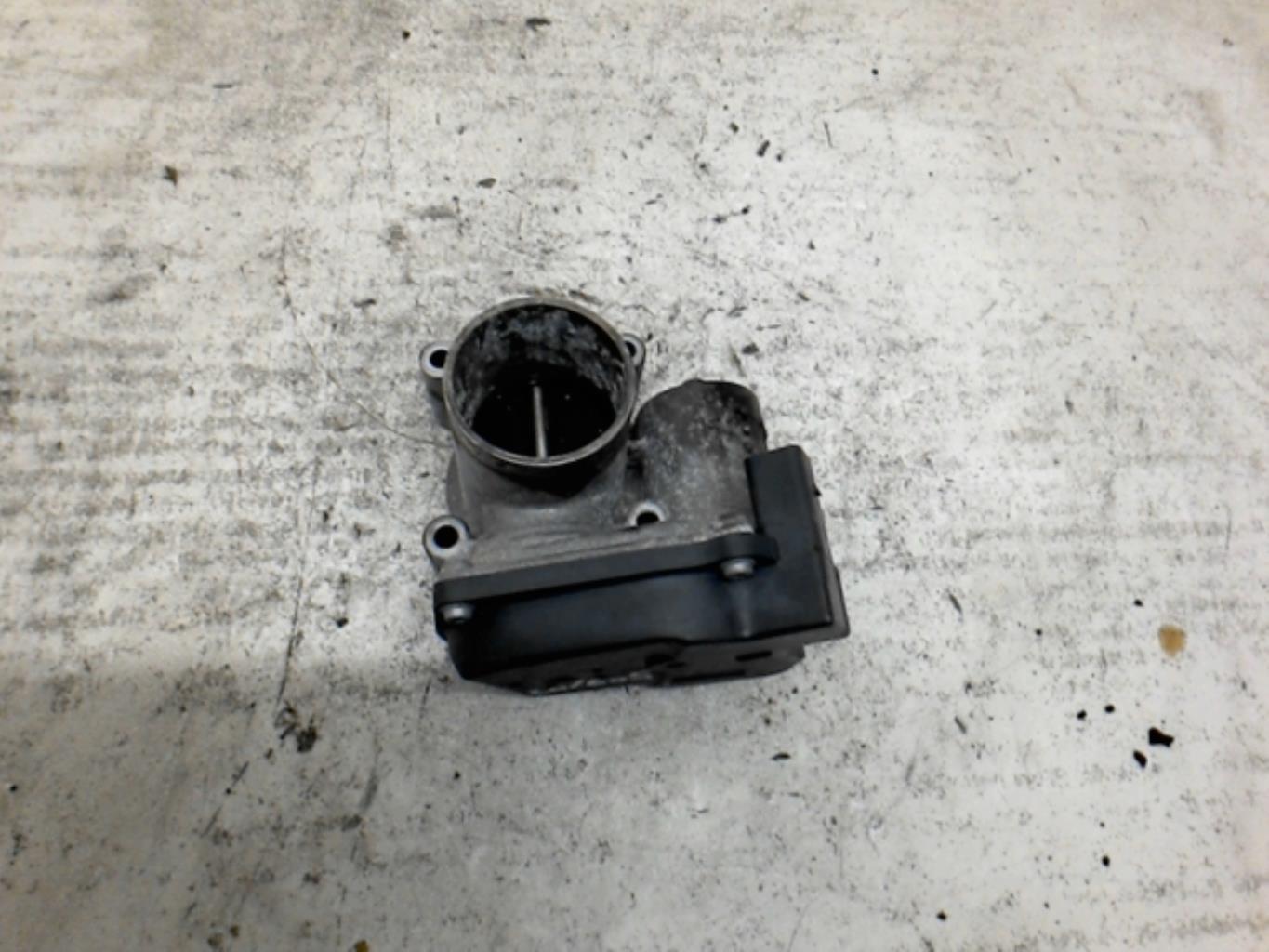 Boitier papillon VOLKSWAGEN FOX Essence - 1