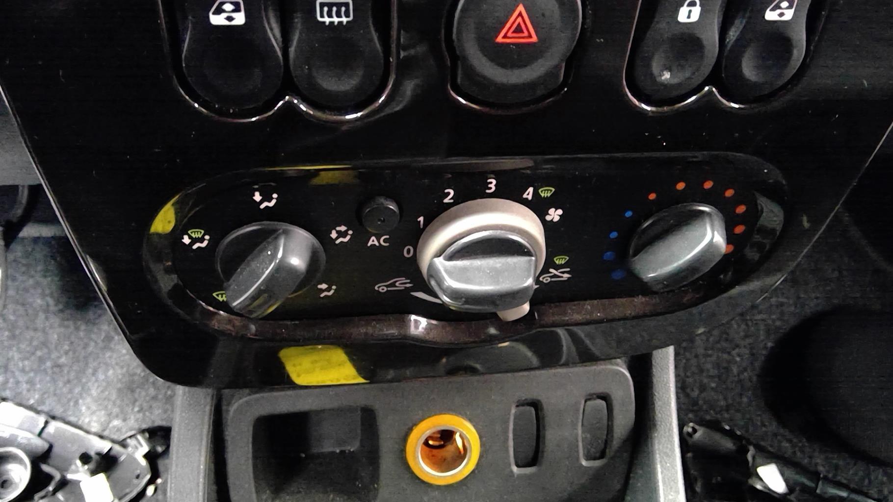 Commande chauffage DACIA DUSTER 1 PHASE 1 Diesel - 1