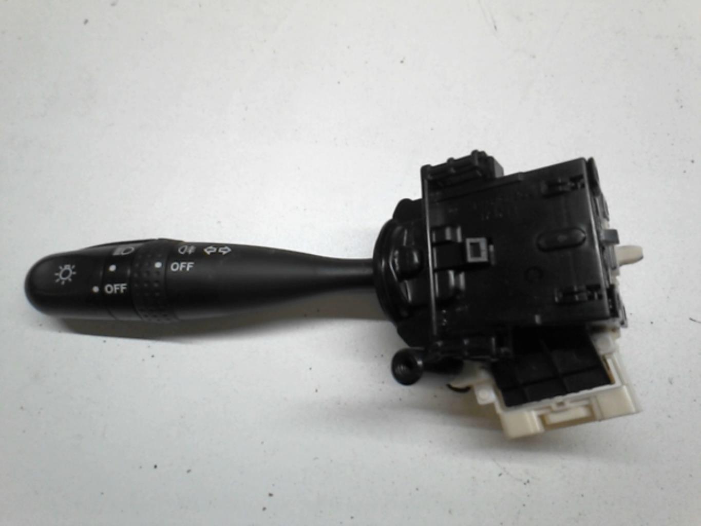 Commande de phare SUZUKI SWIFT 3 Essence - 1