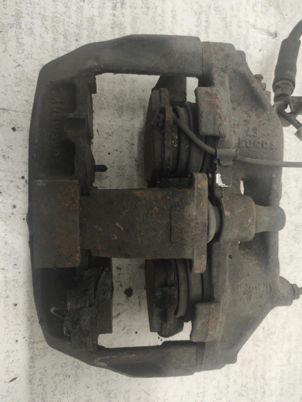 Etrier avant gauche (freinage) AUDI A8 1 S8 PHASE 1 Essence - 1