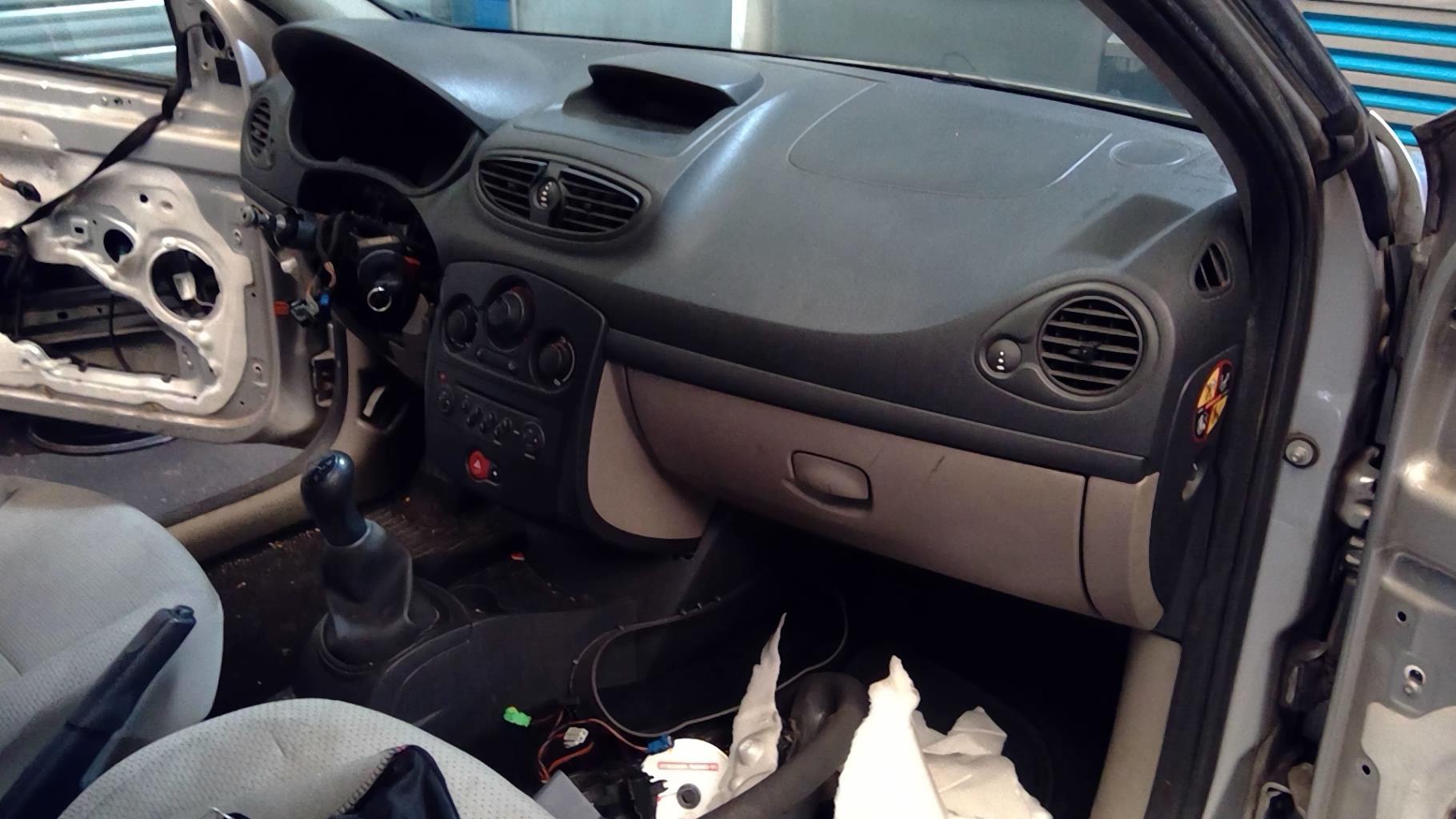 Planche de bord complete RENAULT CLIO 3 PHASE 1 Diesel - 1