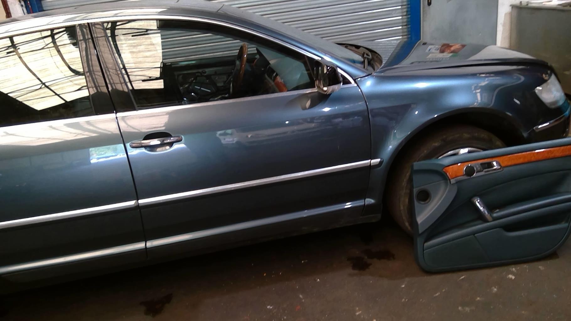 Porte avant droit VOLKSWAGEN PHAETON PHASE 1 Essence - 1
