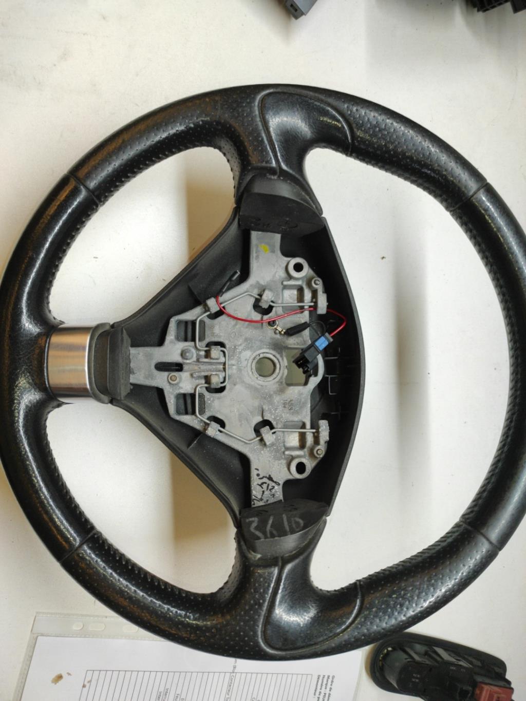 Volant PEUGEOT 407 COUPE Diesel - 1