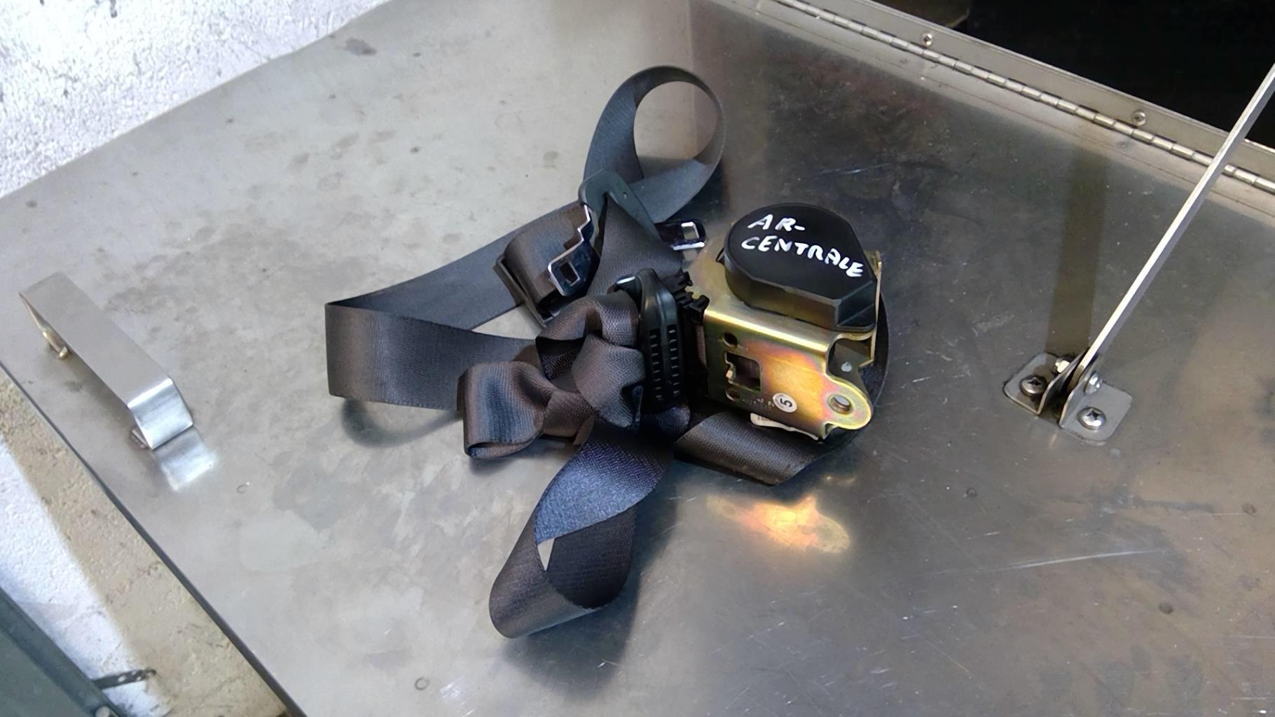 Ceinture arriere centrale RENAULT SCENIC 2 PHASE 1 Diesel - 1