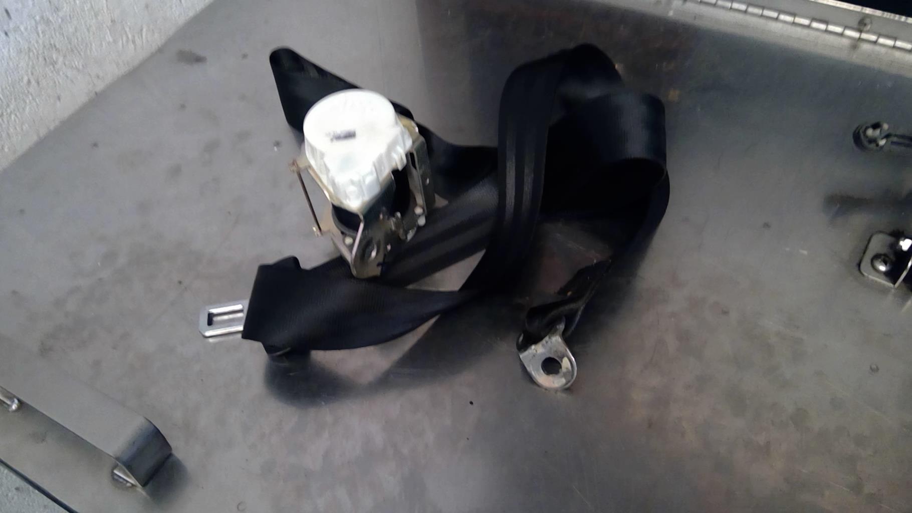 Ceinture arriere gauche AUDI A3 2 SPORTBACK PHASE 1 Diesel - 1