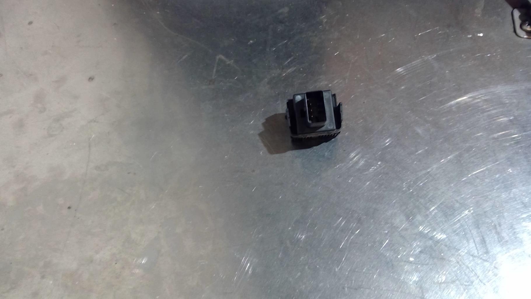 Commande de reglage hauteur de phare VOLKSWAGEN POLO 5 PHASE 1 Diesel - 1