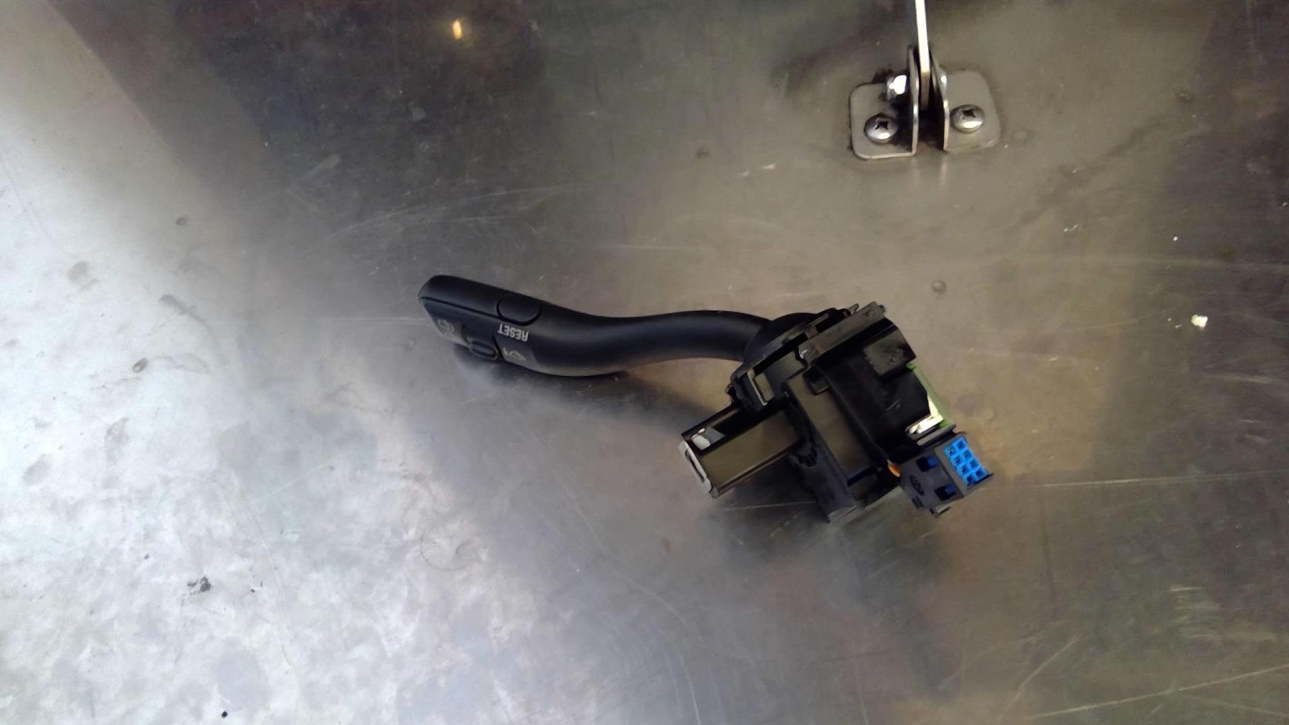 Commodo d'essuie glaces AUDI A3 2 SPORTBACK PHASE 1 Diesel - 1