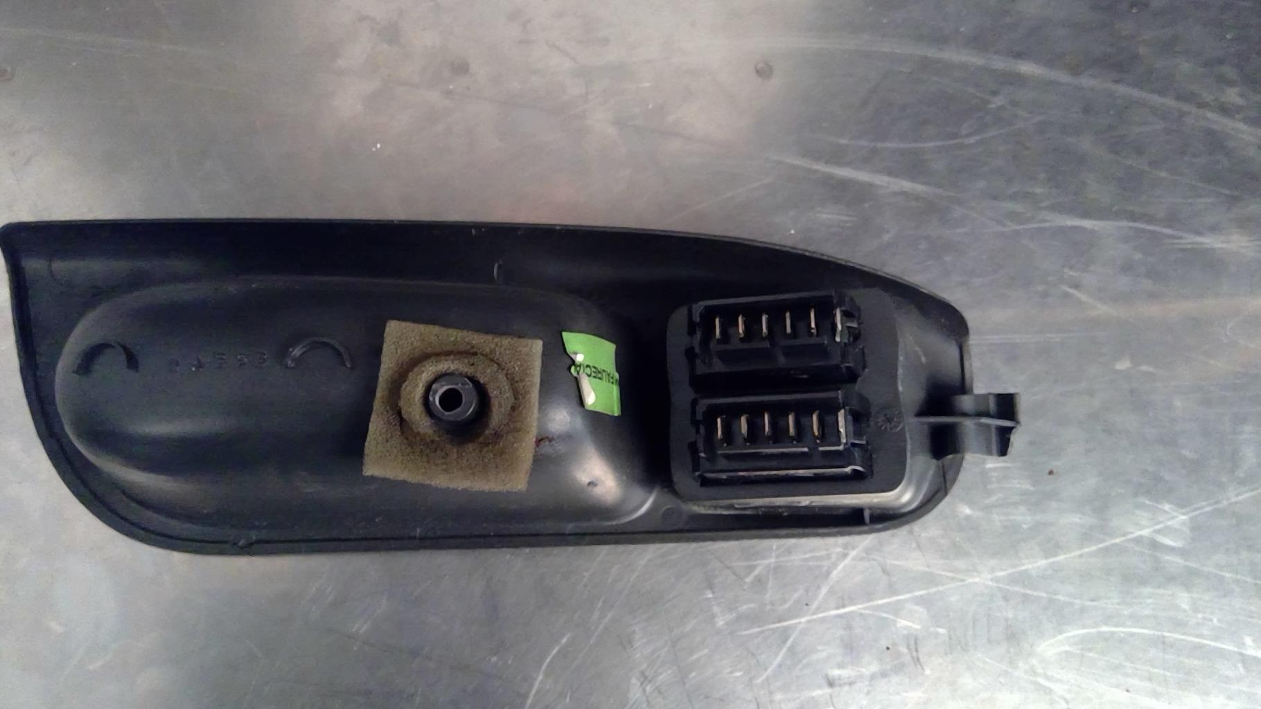Interrupteur de leve vitre RENAULT SCENIC 1 PHASE 2 Essence - 1