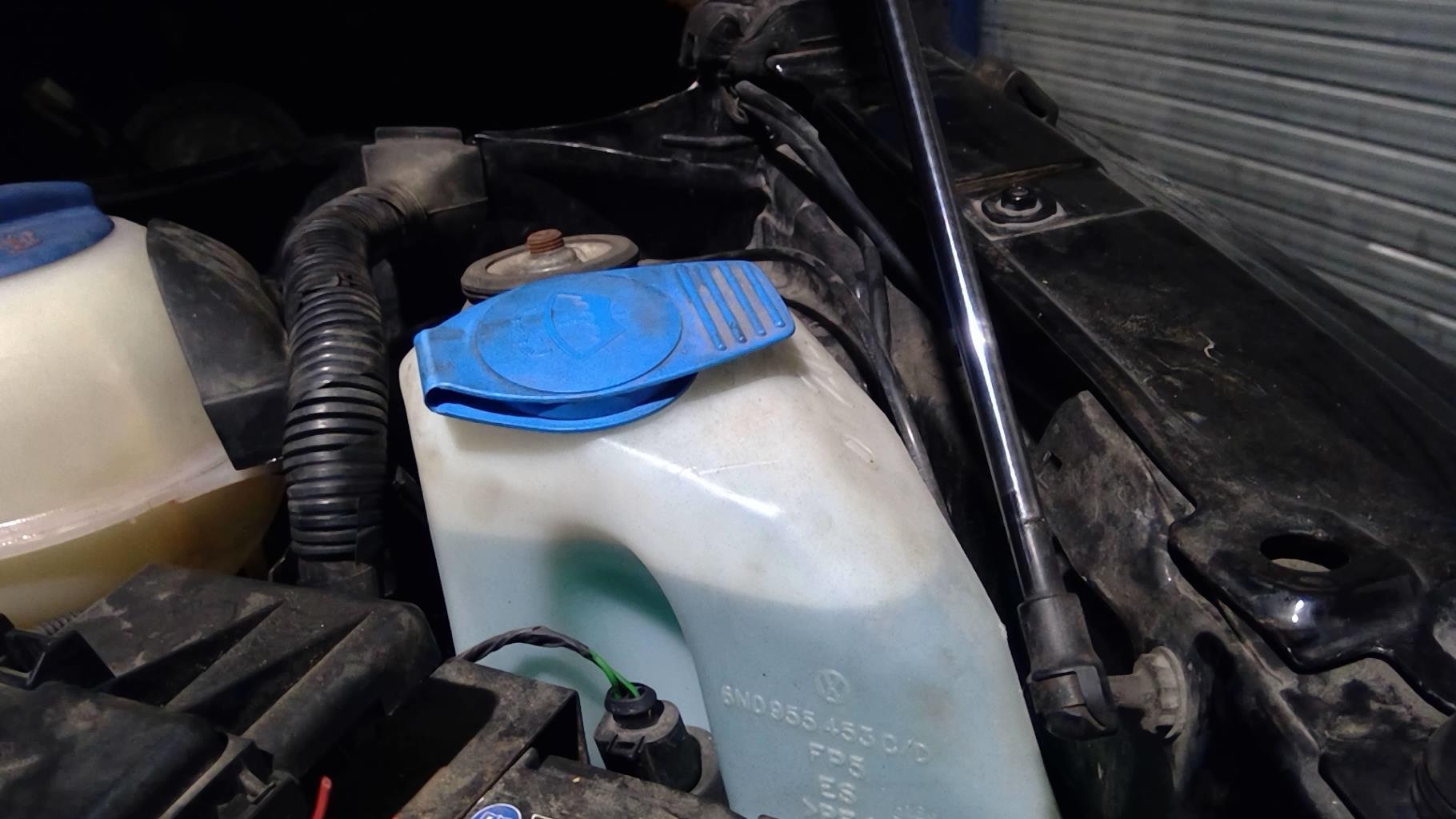 Vase de lave glace VOLKSWAGEN LUPO Essence - 1