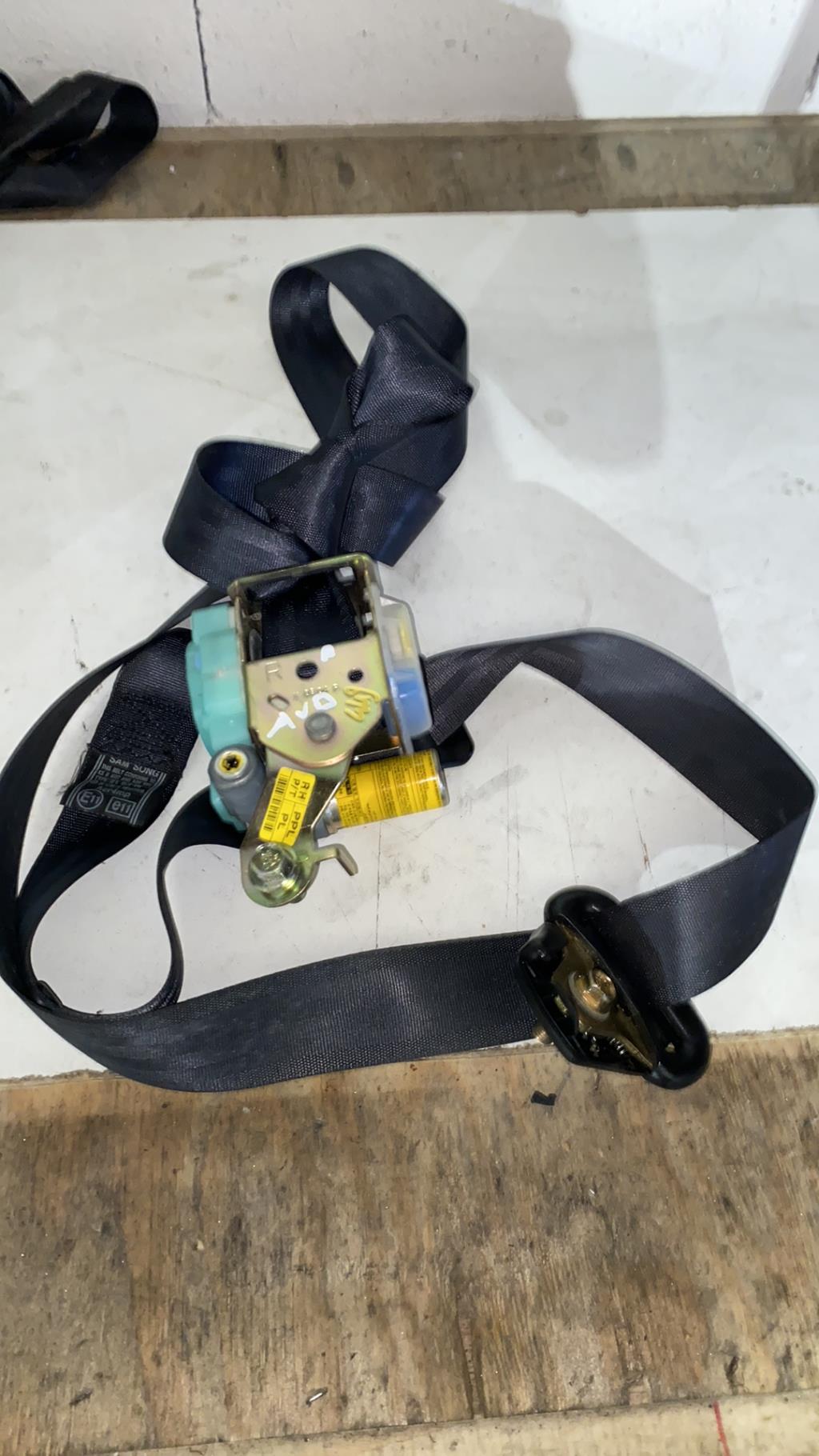 Ceinture avant droit HYUNDAI COUPE 2 PHASE 1 Essence - 1