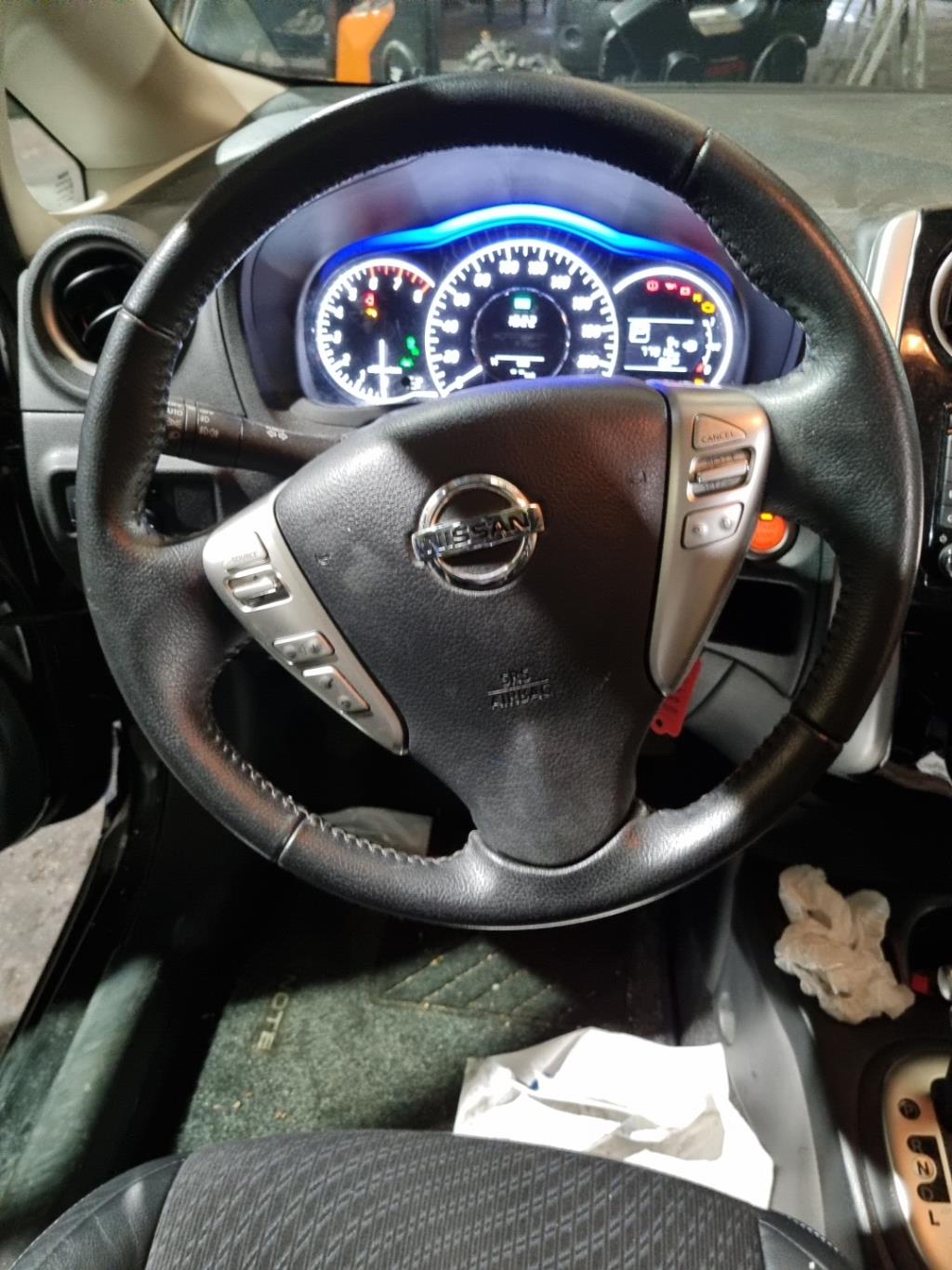 Volant NISSAN NOTE 2 Essence - 1