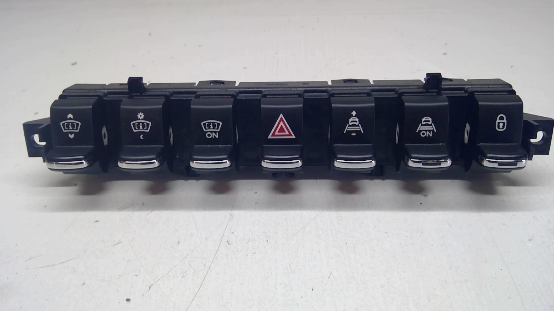 Bouton de warning PEUGEOT 3008 1 Diesel - 1