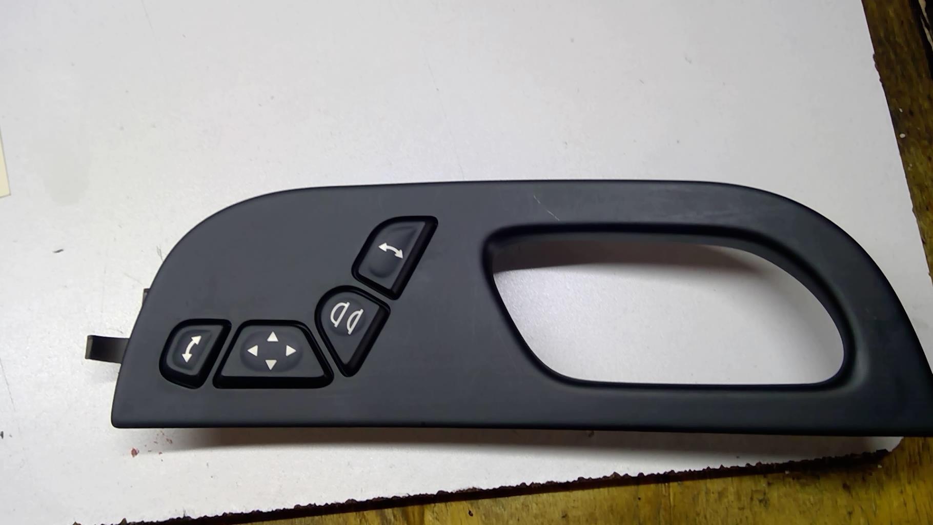 Commande de reglage de siege CITROEN C6 Diesel - 1