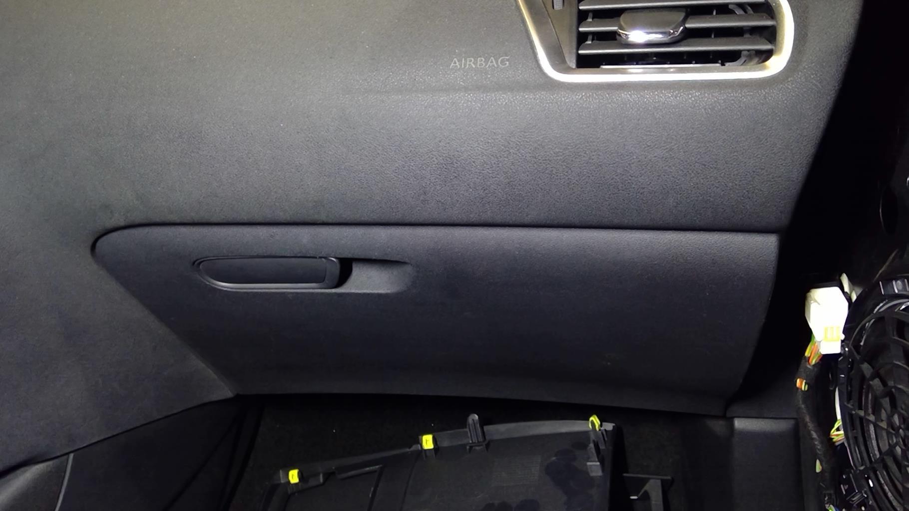 Boite a gants CITROEN C4 2 PHASE 1 Diesel - 1