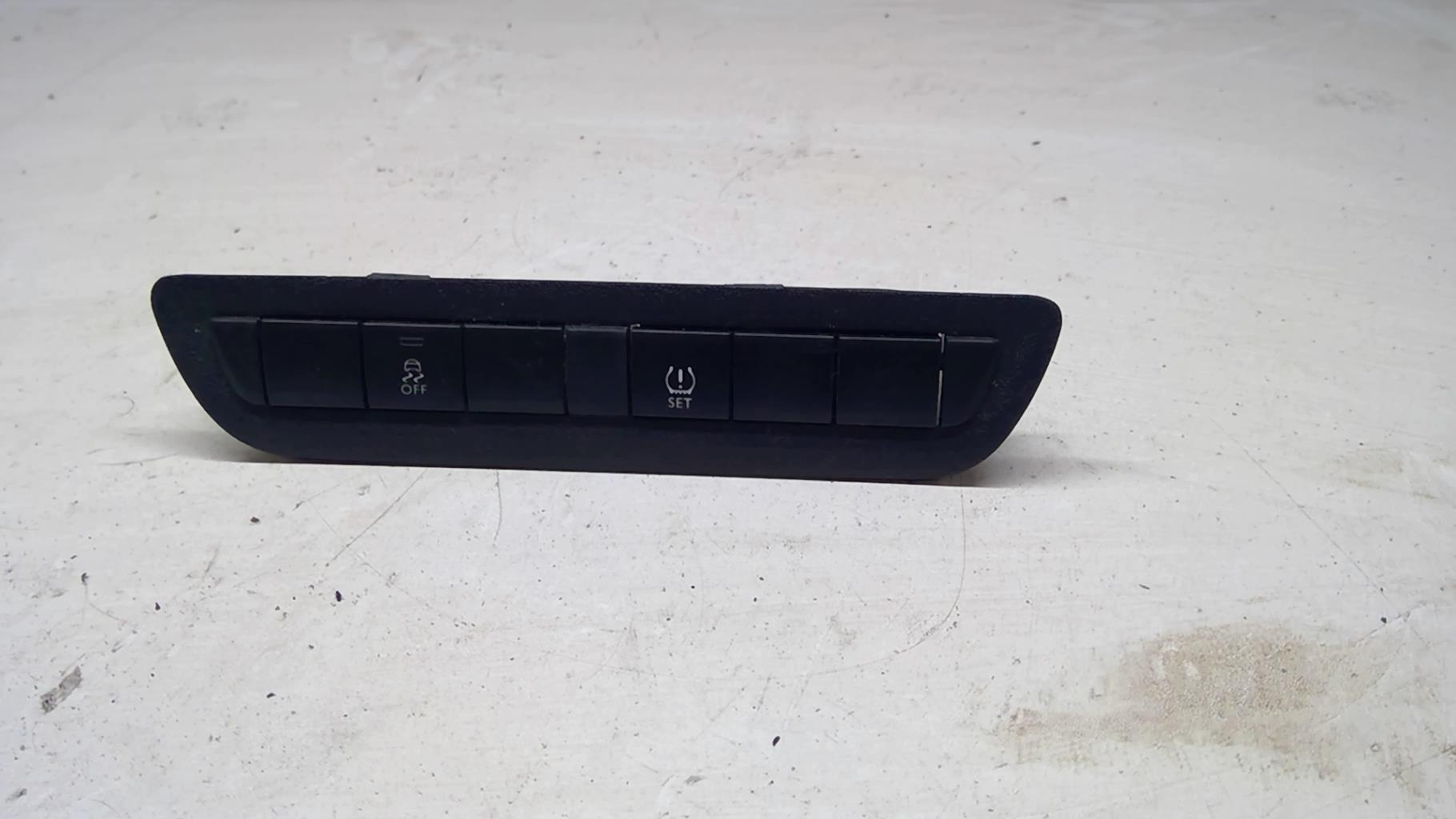Bouton/Interrupteur PEUGEOT 208 1 PHASE 1 Diesel - 1